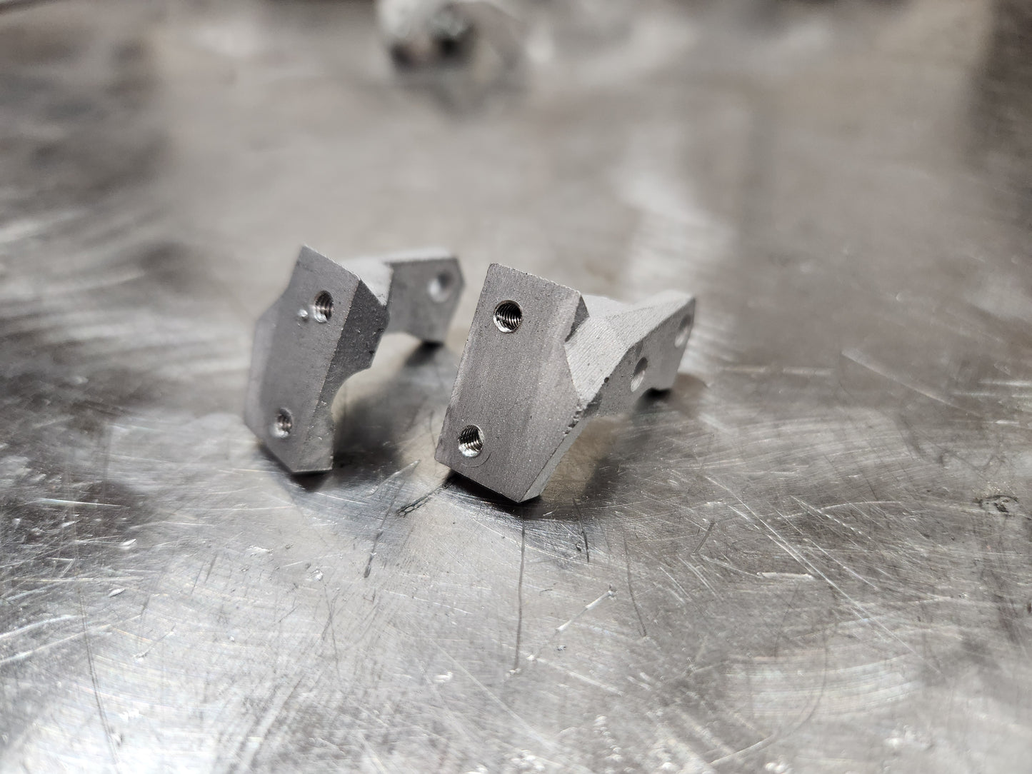 F10/H10 Front Leaf Mount