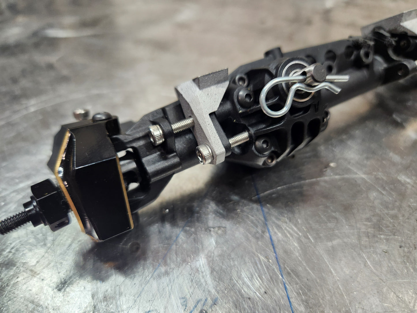 F10/H10 Front Leaf Mount