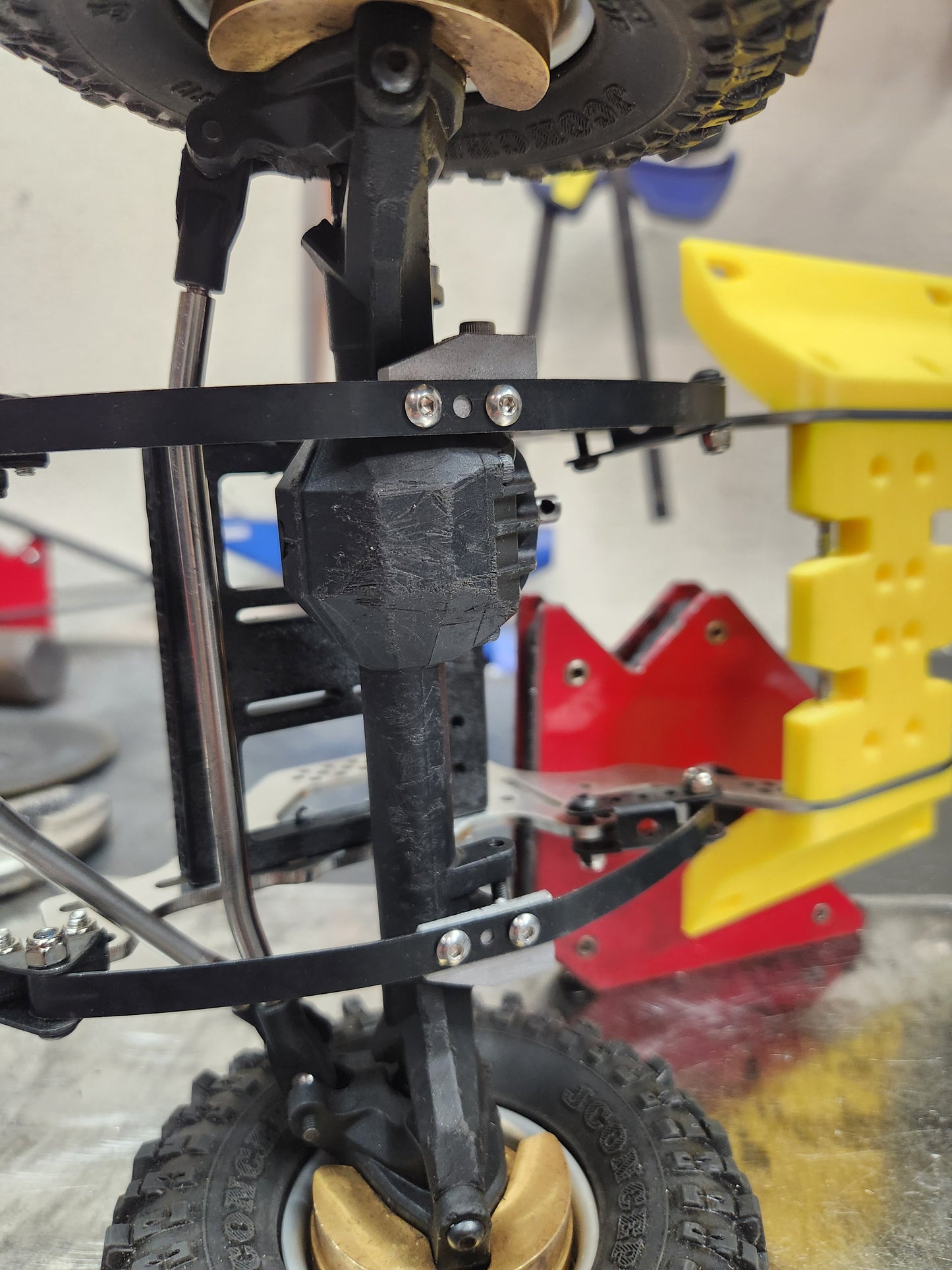 F10/H10 Front Leaf Under Mount