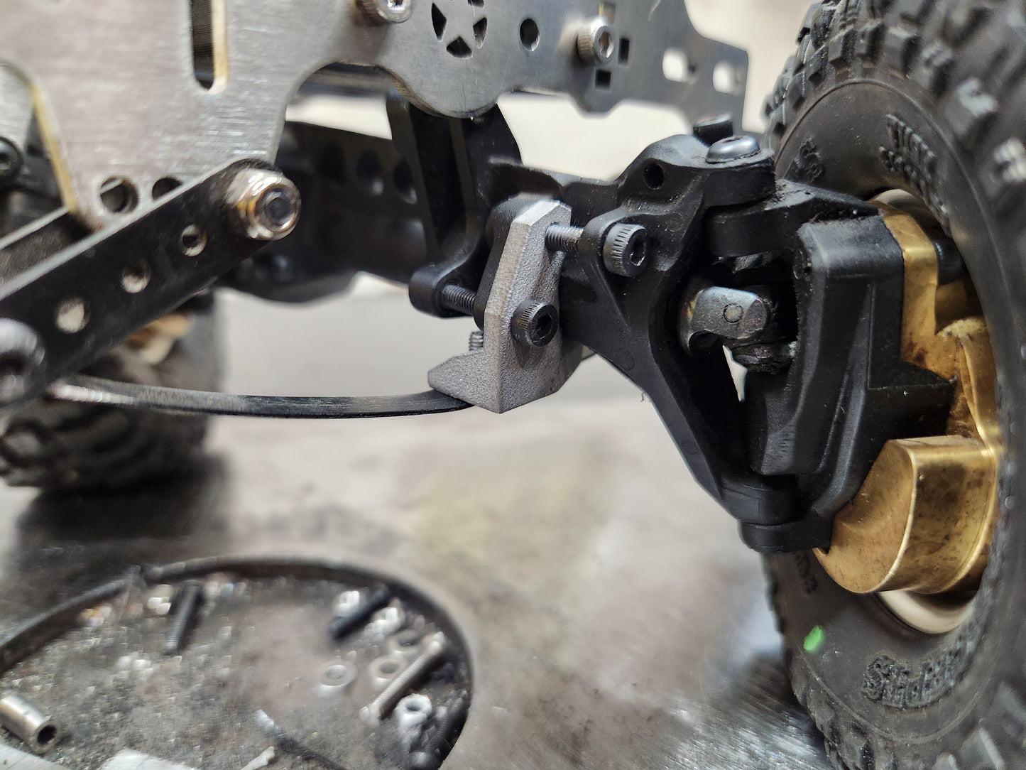 F10/H10 Front Leaf Under Mount