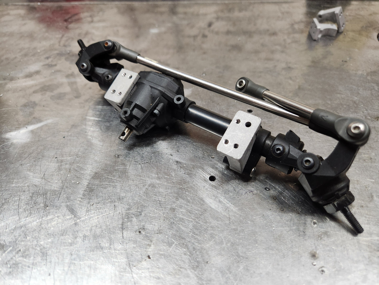 SCX10Pro Front Leaf Mount
