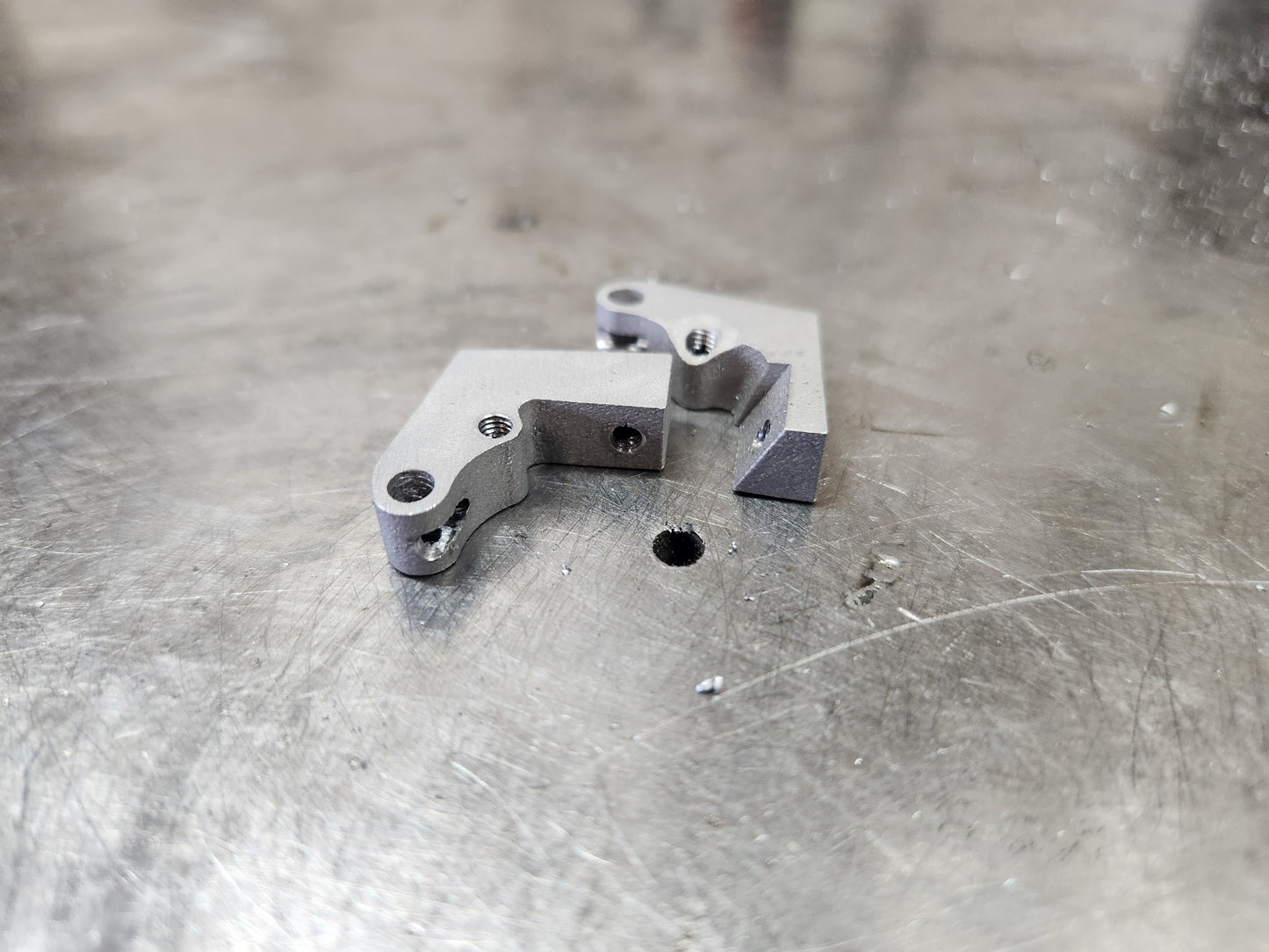 D44 Front Push Leaf Mounts