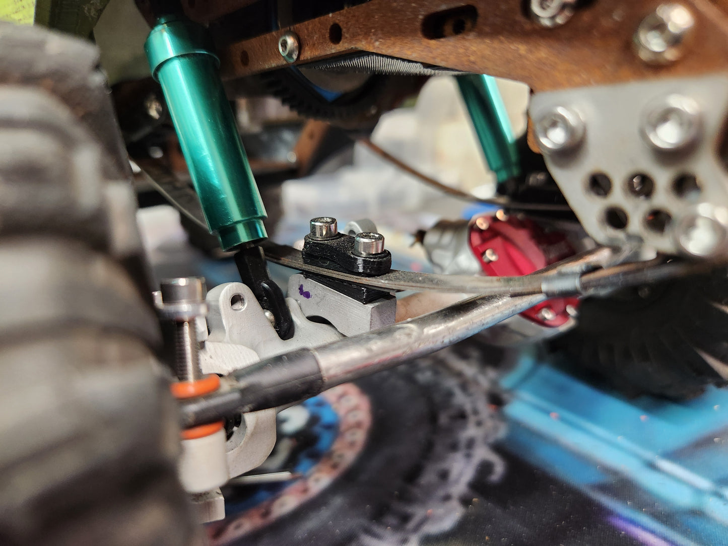 Vanquish HD44 Front Leaf Mounts
